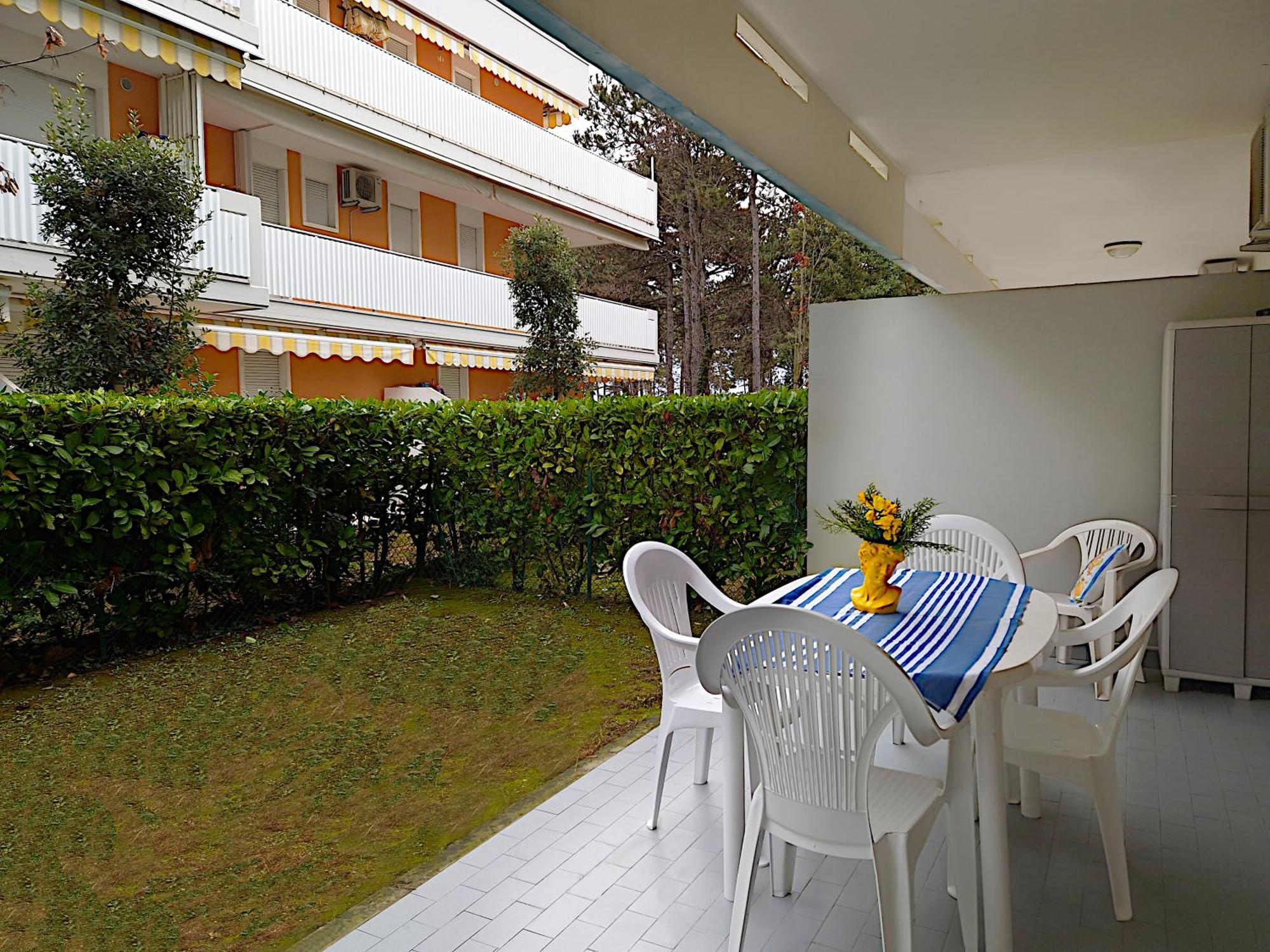 Halley Belmare Apartments Bibione Exterior foto